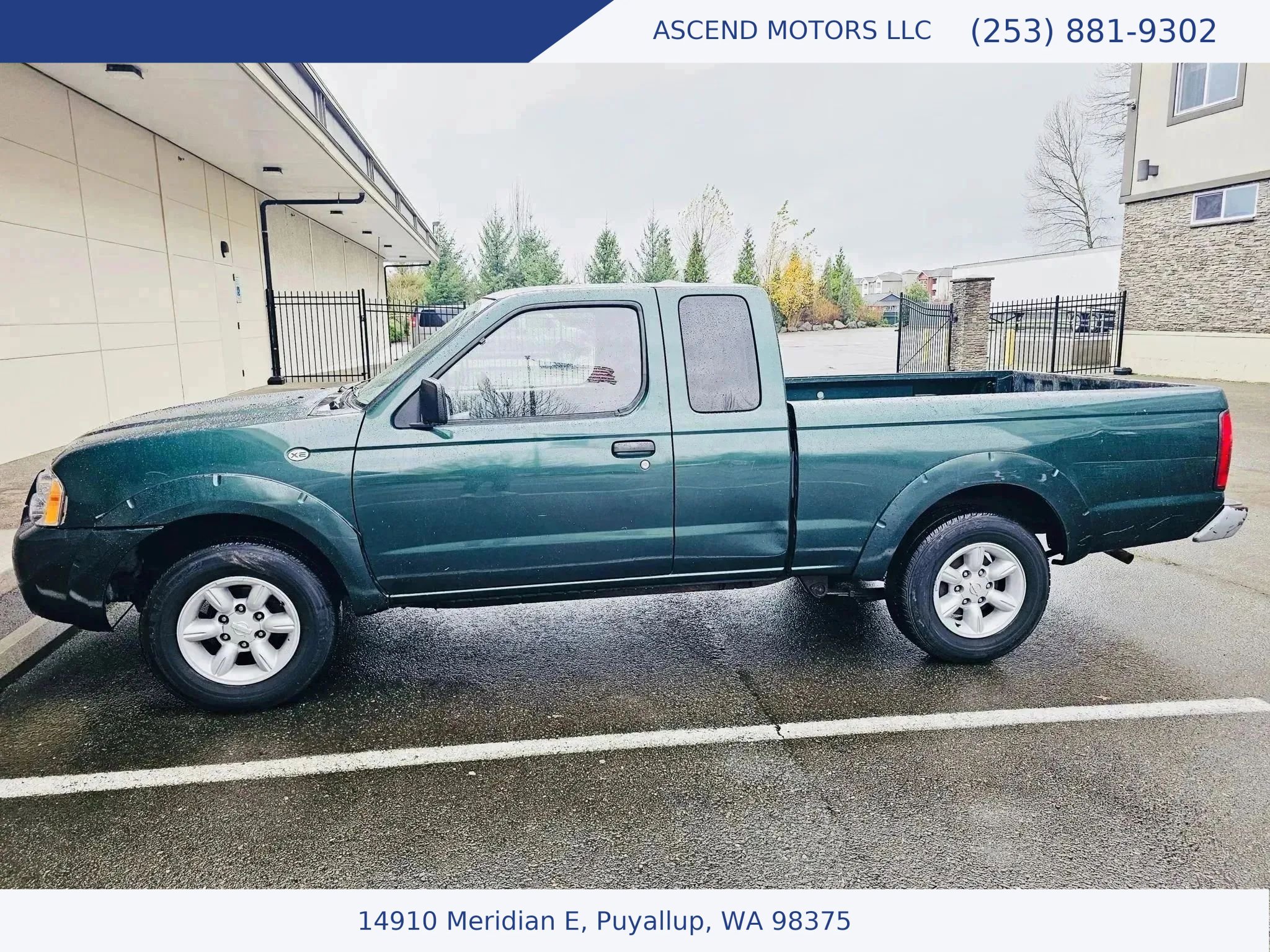 Used 2001 Nissan Frontier XE RWD image 2
