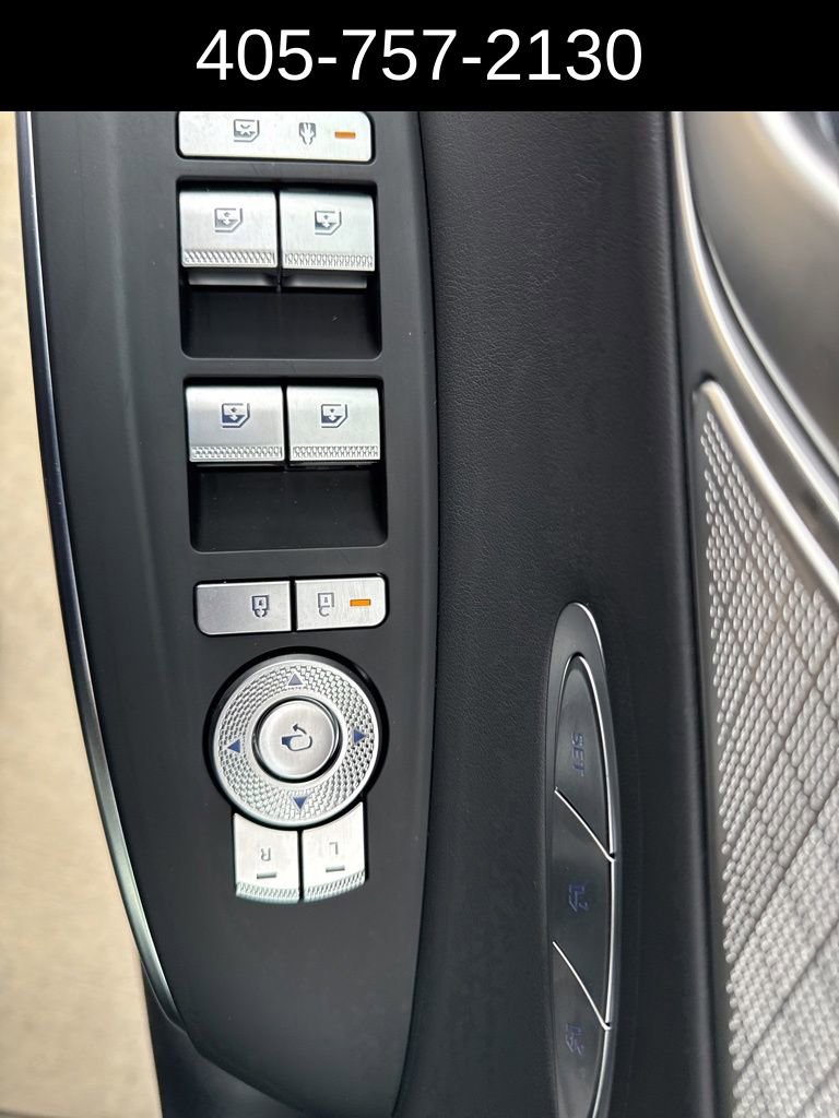 Certified 2026 Genesis GV70 2.5T Select image 18