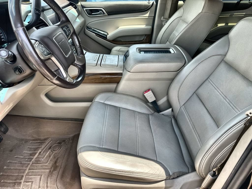 Used 2019 GMC Yukon XL Denali w/ Denali Ultimate Package AWD/4WD image 24