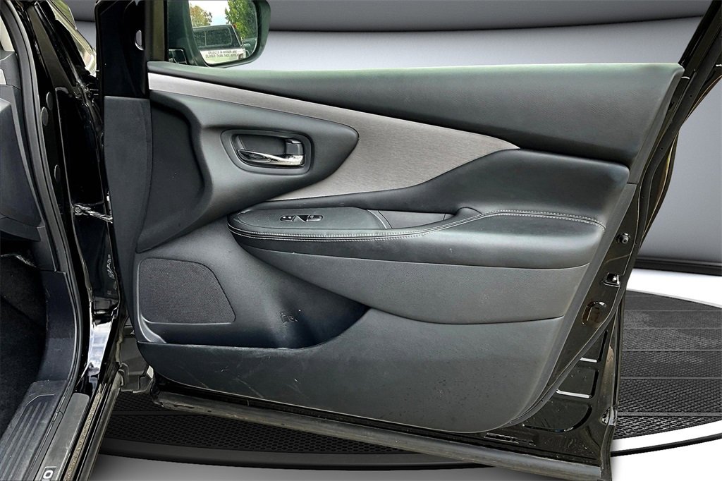Used 2023 Nissan Murano SL w/ SL Moonroof Package image 25