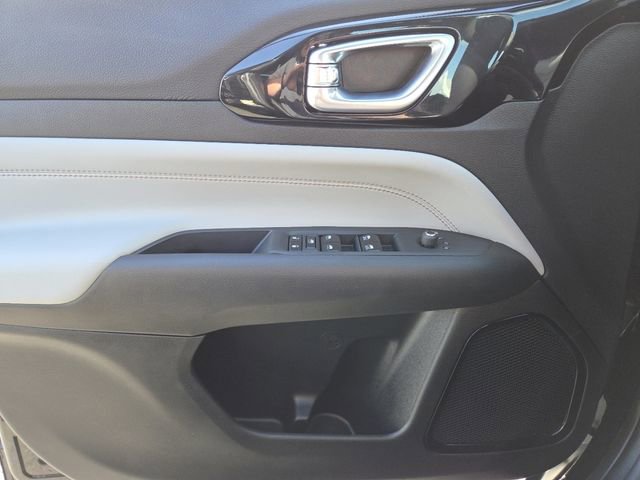 Used 2026 Jeep Compass Limited image 31