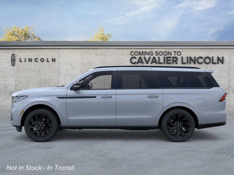 New 2026 Lincoln Navigator L Reserve AWD/4WD image 3