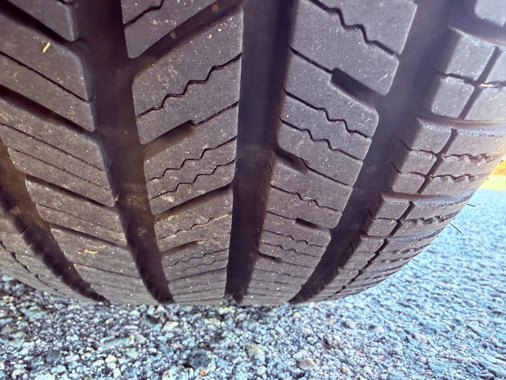 Used 2019 INFINITI Q50 Luxe w/ Essential Package (3.0T Luxe) image 17