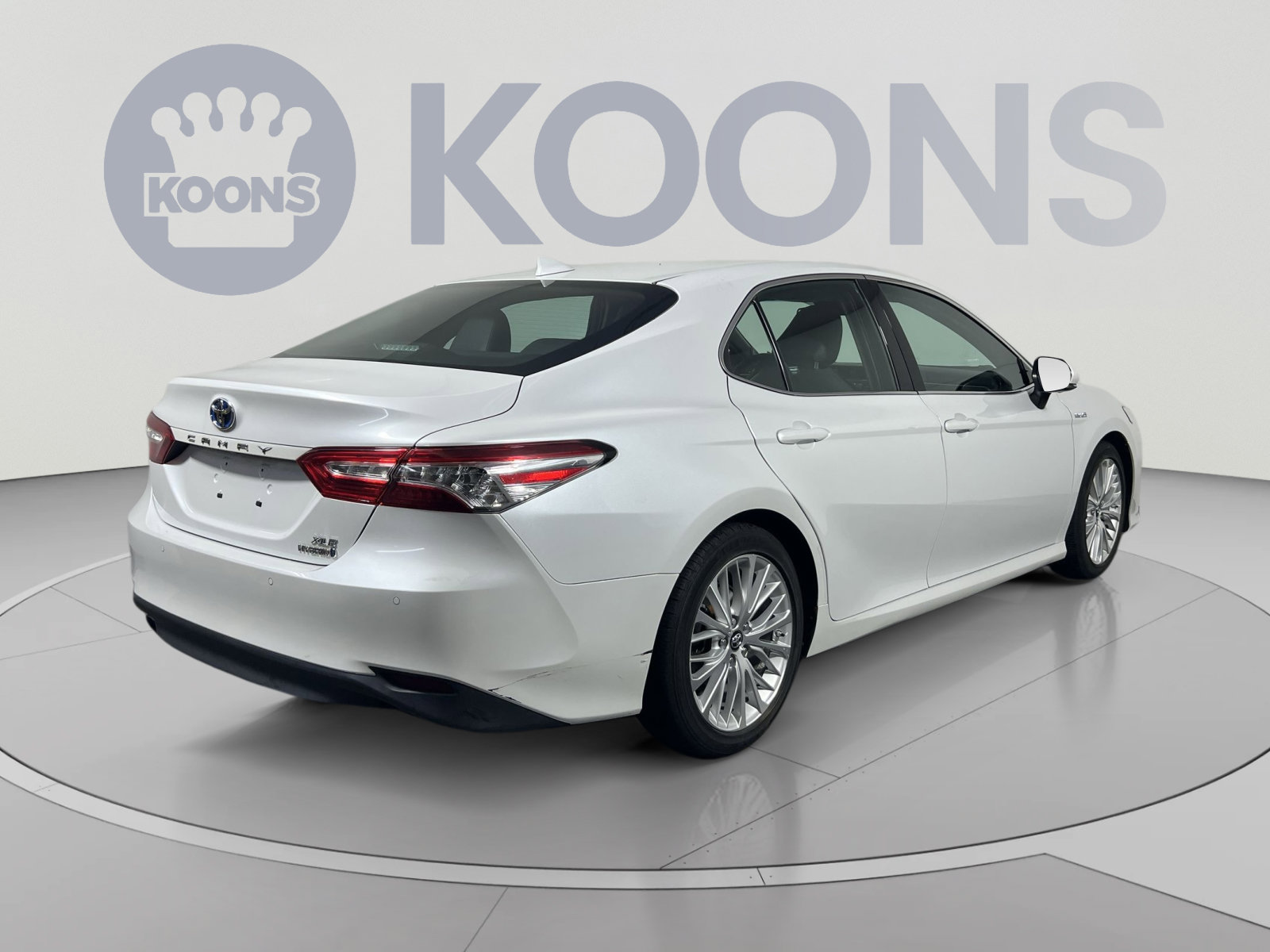 Used 2018 Toyota Camry XLE w/ Audio Package FWD image 7