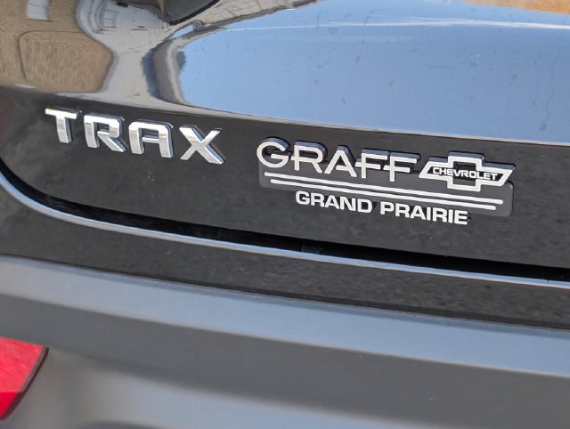 Certified 2025 Chevrolet Trax LT FWD image 31
