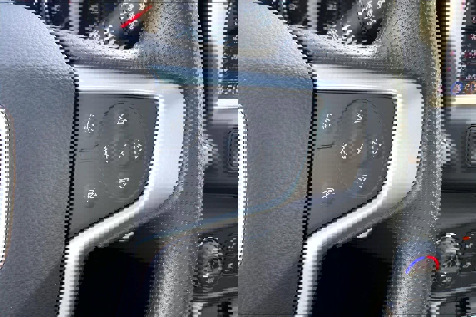 Used 2022 GMC Terrain SLE w/ Driver Convenience Package image 24