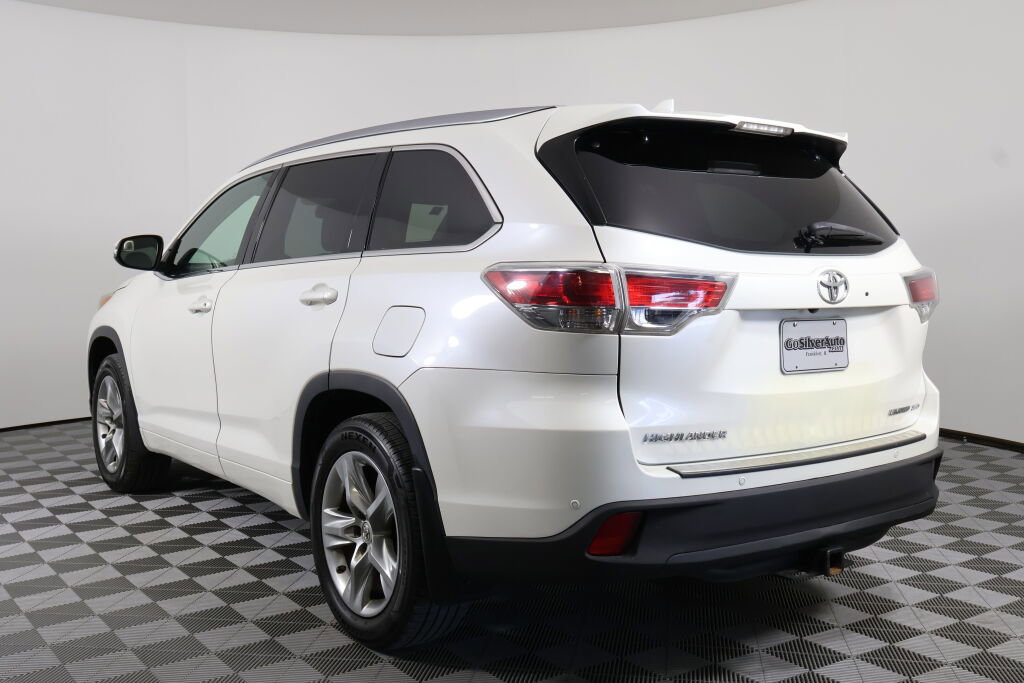 Used 2015 Toyota Highlander Limited image 4