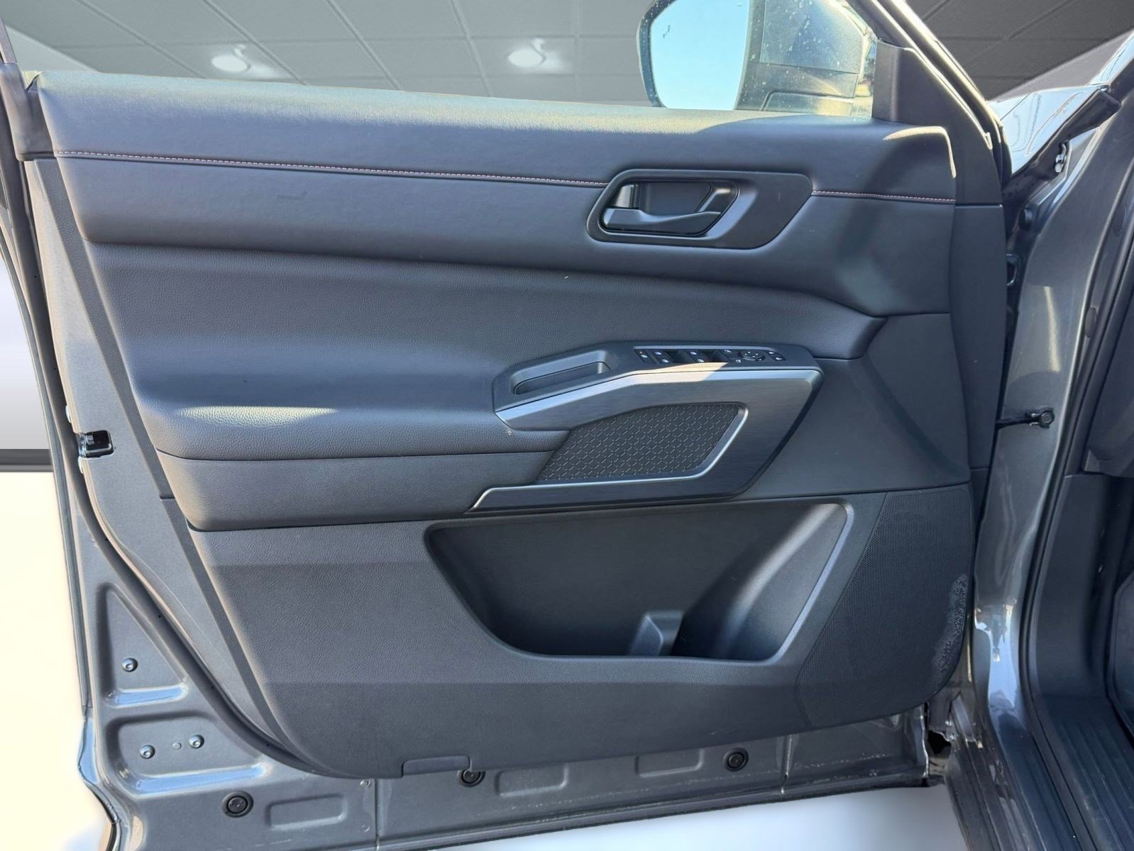 Certified 2025 Nissan Pathfinder Rock Creek image 23