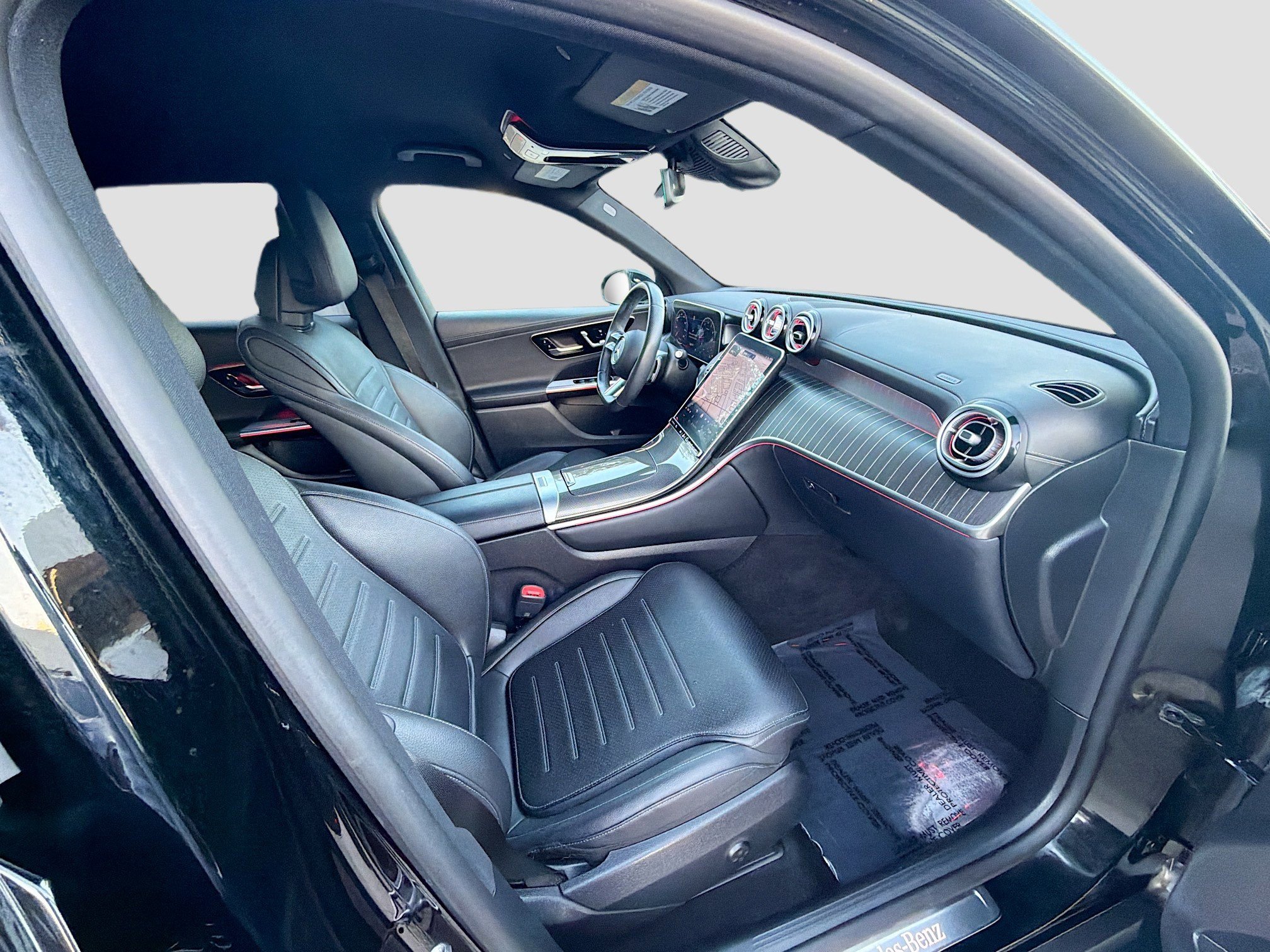 Used 2023 Mercedes-Benz GLC 300 image 31