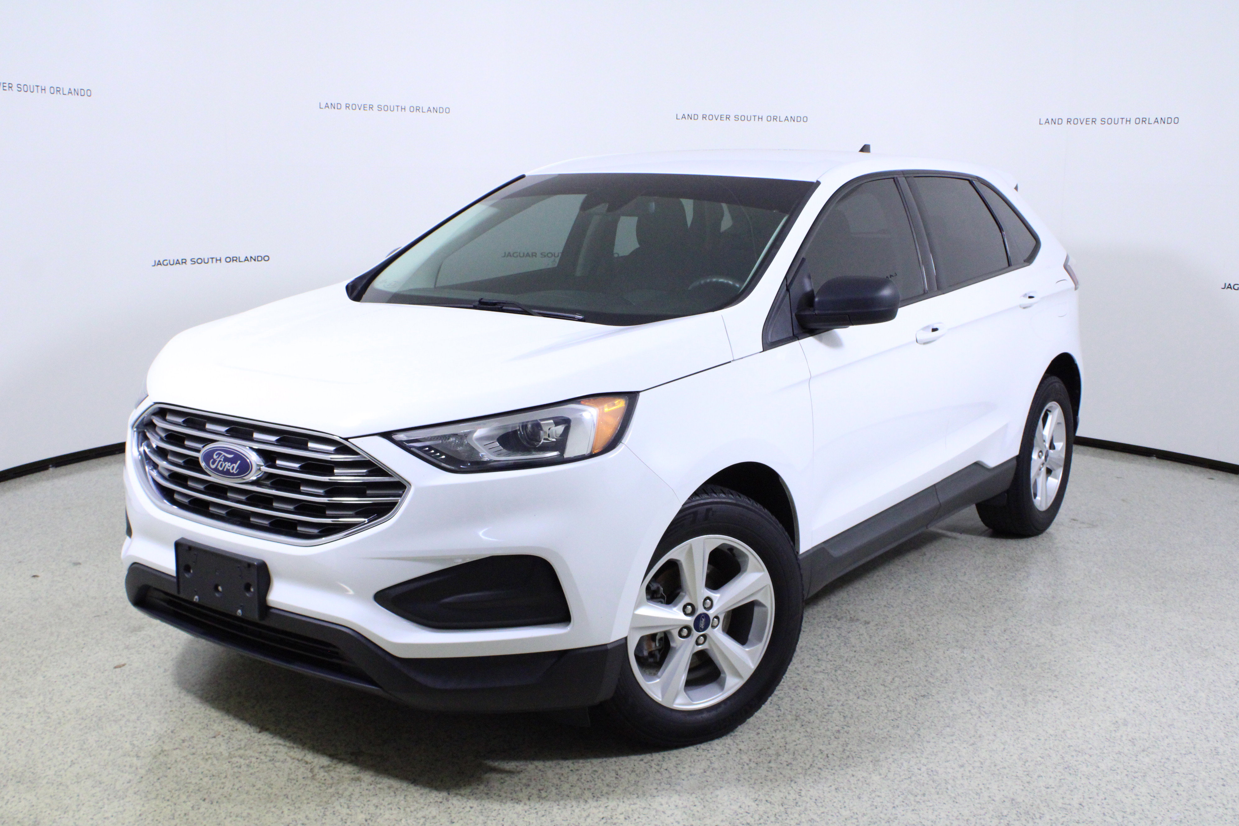 Used 2019 Ford Edge SE image 1