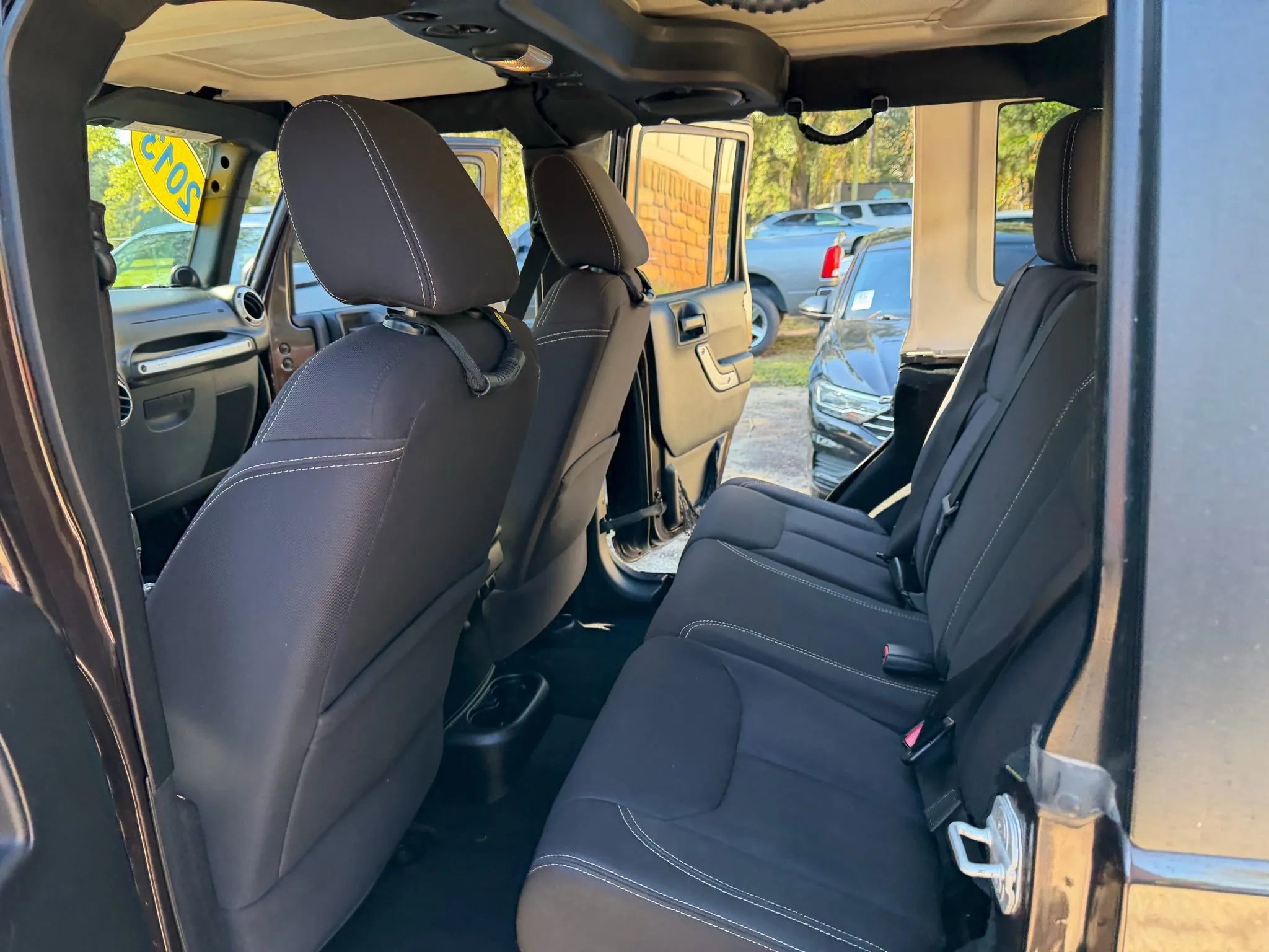 Used 2013 Jeep Wrangler Unlimited Sahara image 13