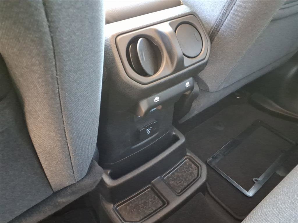 Used 2025 Jeep Wrangler Unlimited Sahara AWD/4WD image 16