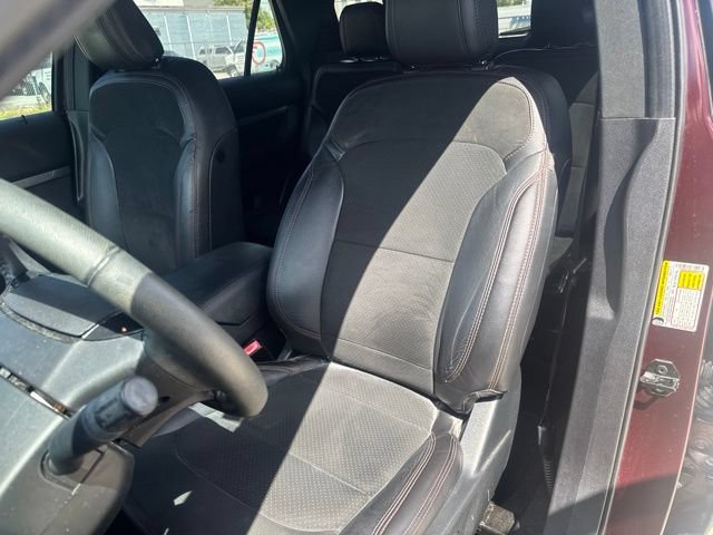 Used 2018 Ford Explorer XLT w/ Equipment Group 202A FWD image 11