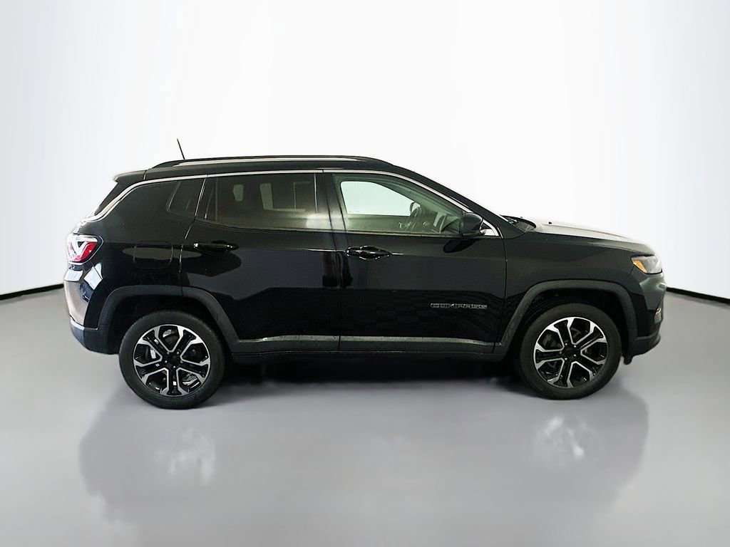 Used 2022 Jeep Compass Limited image 8