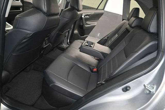 Used 2022 Toyota RAV4 XLE Premium AWD/4WD image 15