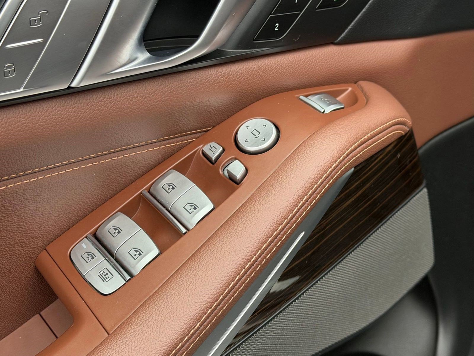 Used 2020 BMW X7 xDrive40i w/ Premium Package image 21