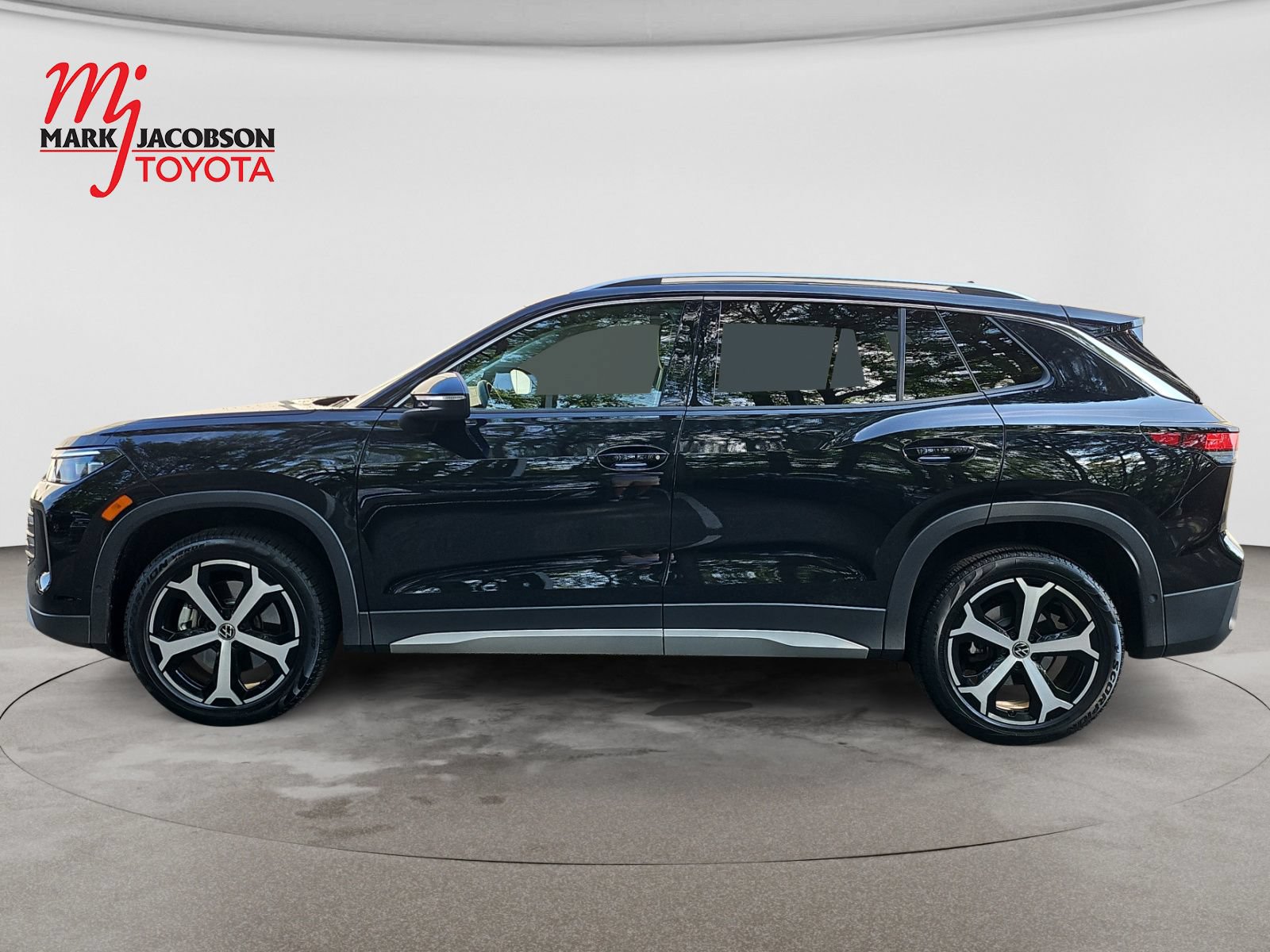 Used 2026 Volkswagen Tiguan SE AWD/4WD image 13