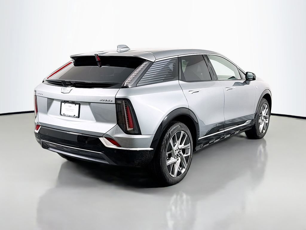 New 2026 Cadillac Optiq Luxury 1 image 7