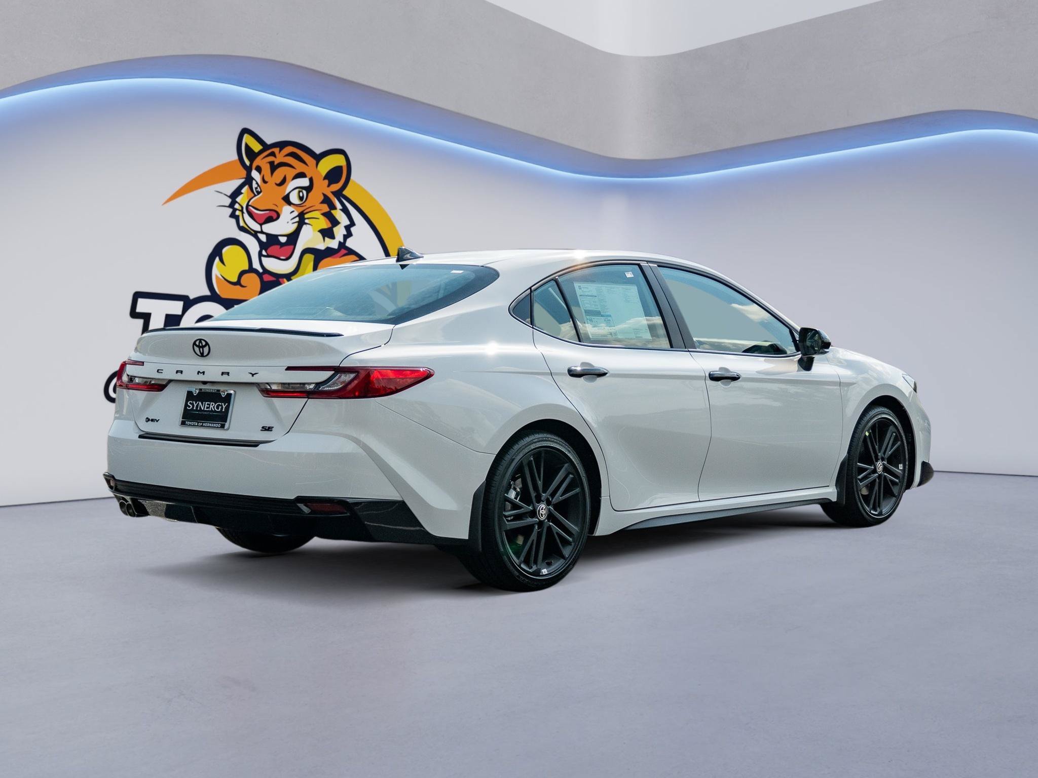 New 2026 Toyota Camry Hybrid w/ Multimedia Upgrade Package FWD image 5