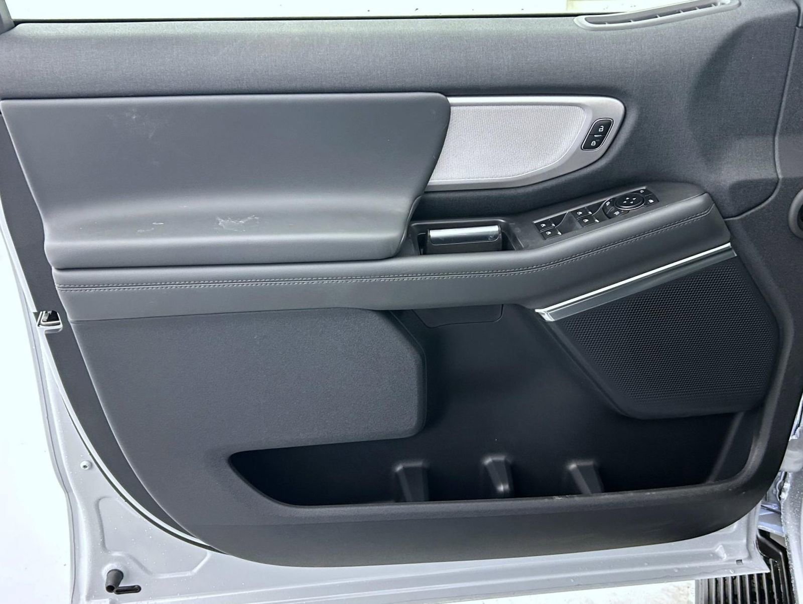 New 2026 Ford Expedition Active image 9