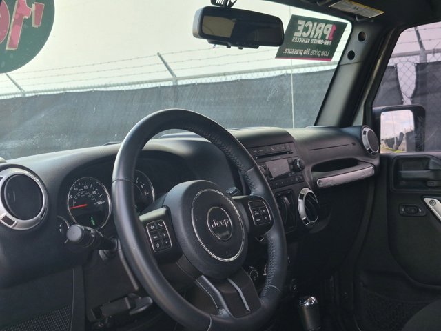 Used 2016 Jeep Wrangler Sahara w/ Connectivity Group AWD/4WD video 4