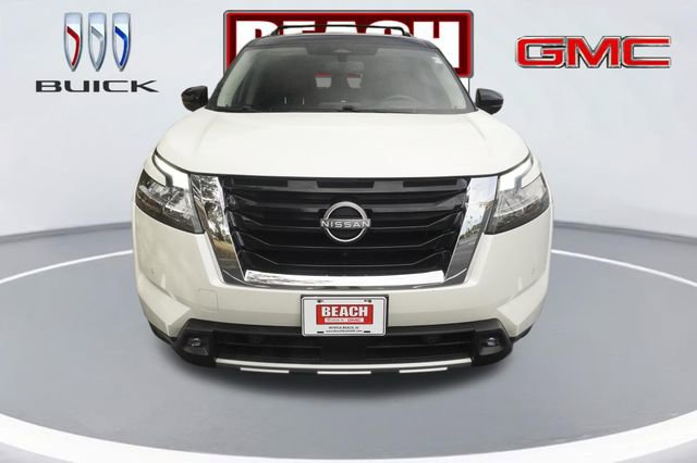 Used 2022 Nissan Pathfinder Platinum w/ Cargo Package image 8