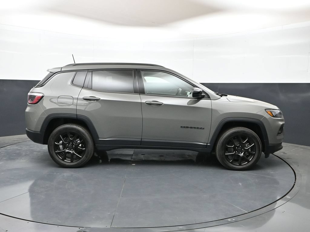 New 2026 Jeep Compass Latitude AWD/4WD image 29