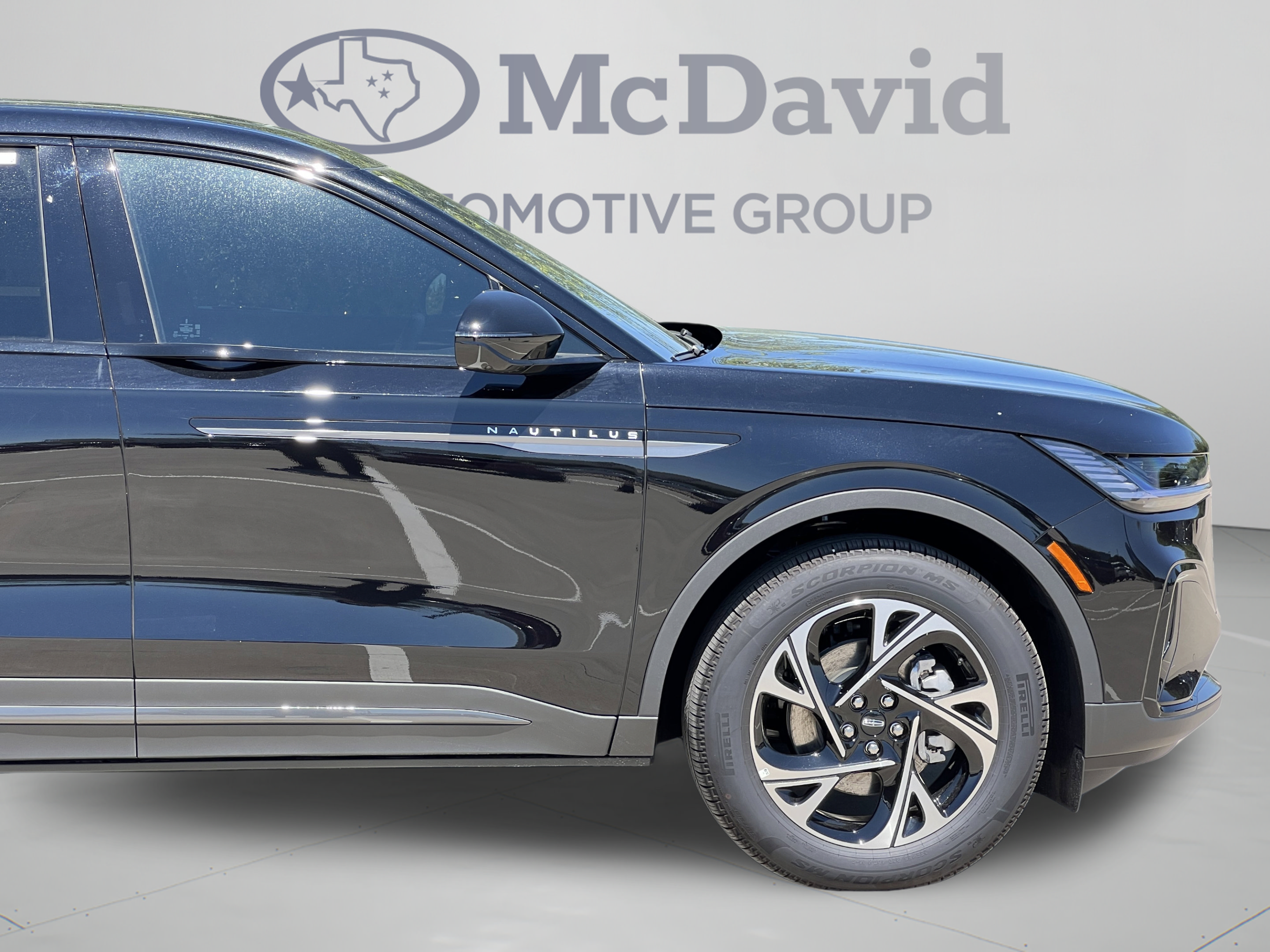 New 2025 Lincoln Nautilus Premier w/ Equipment Group 102A AWD/4WD image 33