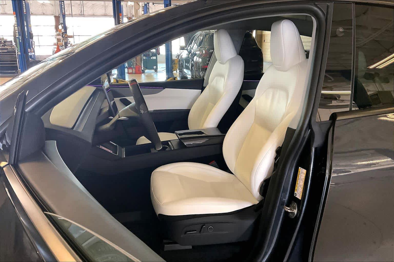 Used 2026 Tesla Model Y AWD image 7