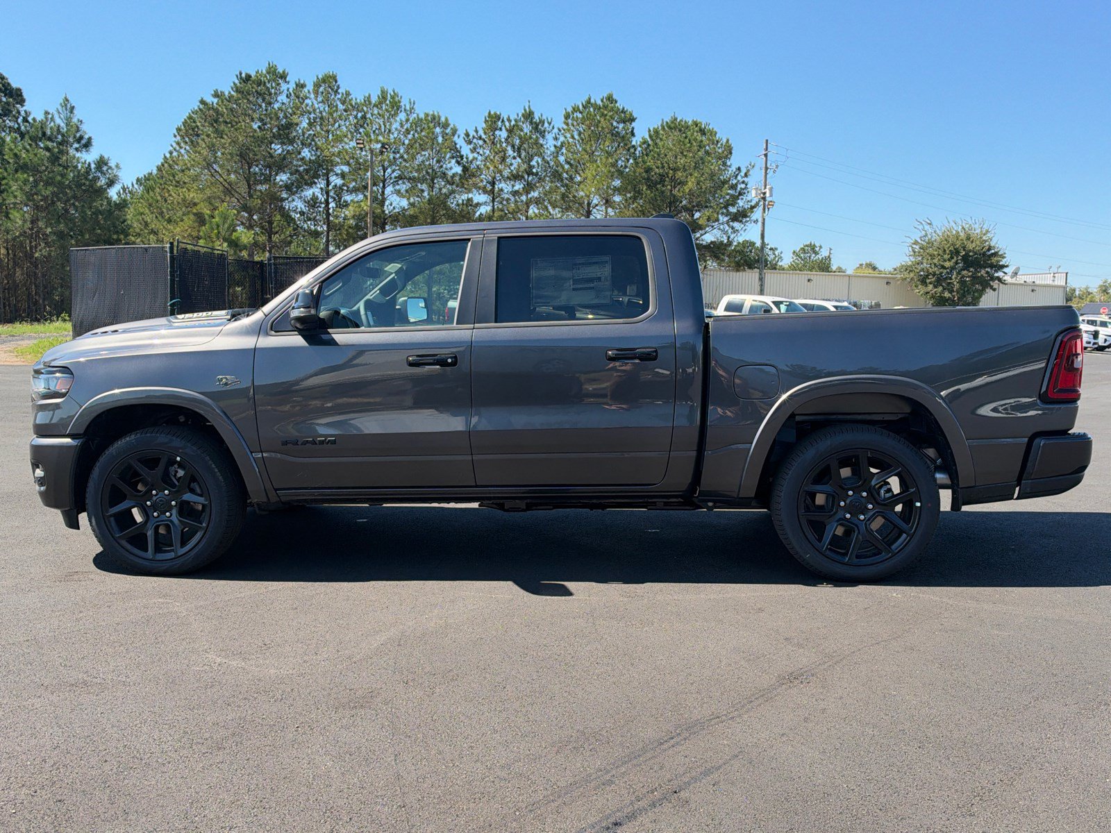 New 2027 RAM 1500 Laramie AWD/4WD image 8