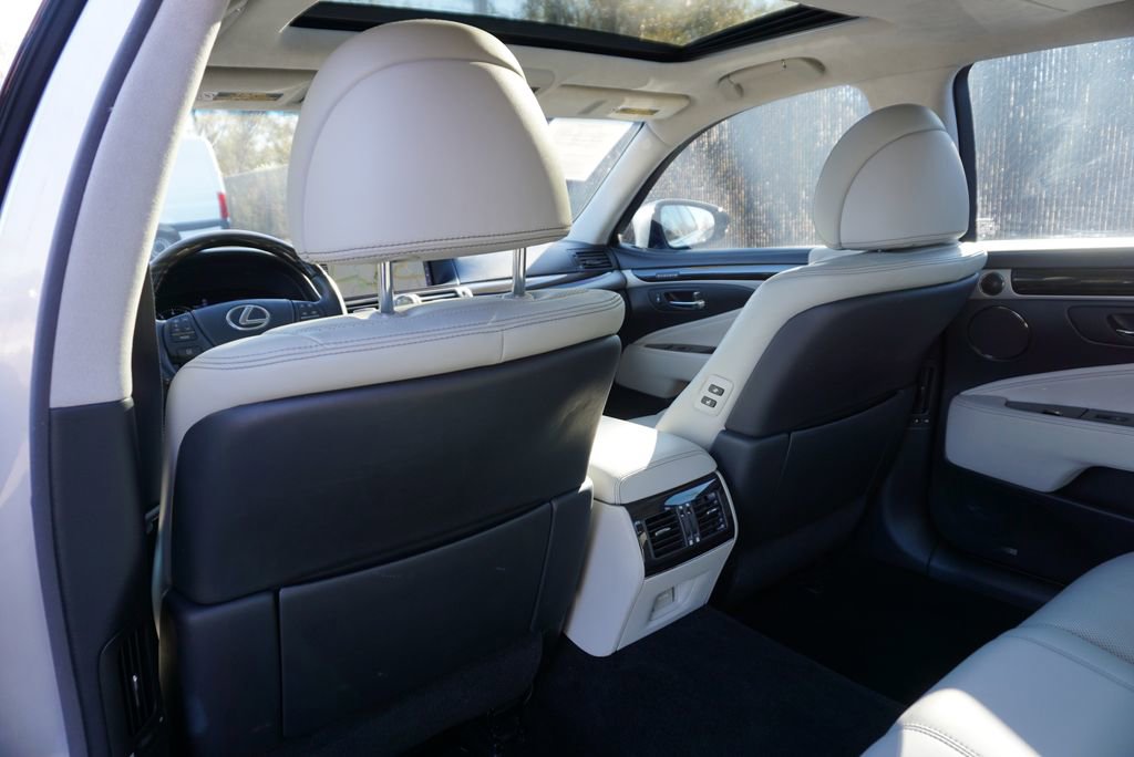 Used 2016 Lexus LS 460 L image 14