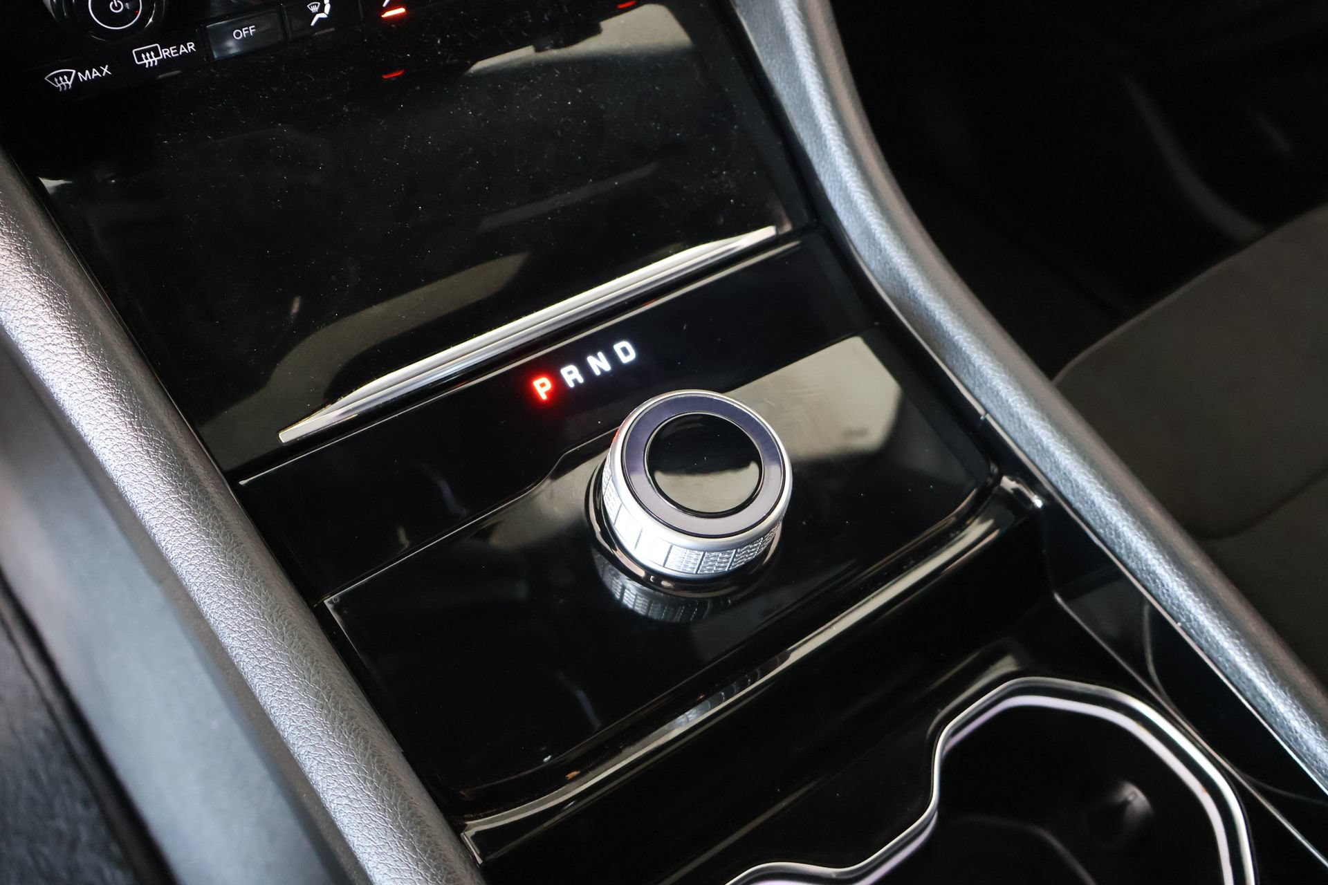 Used 2023 Jeep Grand Cherokee Altitude AWD/4WD image 8