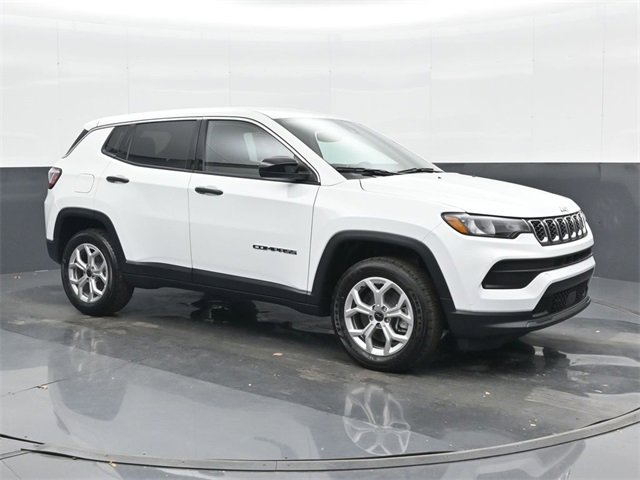 Used 2025 Jeep Compass Sport image 6