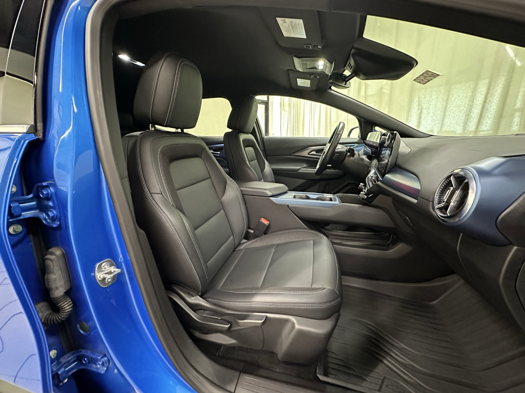 Certified 2024 Chevrolet Equinox EV LT FWD image 15