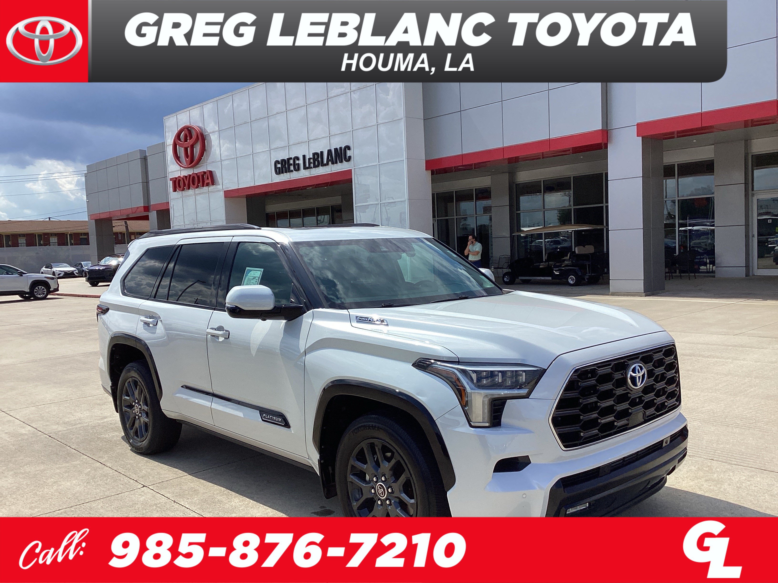 Used 2023 Toyota Sequoia Platinum AWD/4WD image 1