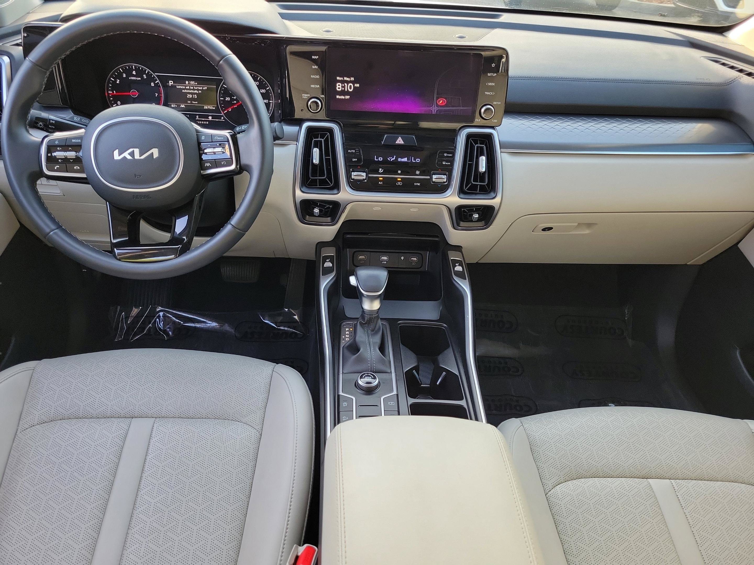 Used 2023 Kia Sorento S w/ Panoramic Sunroof Package FWD image 10