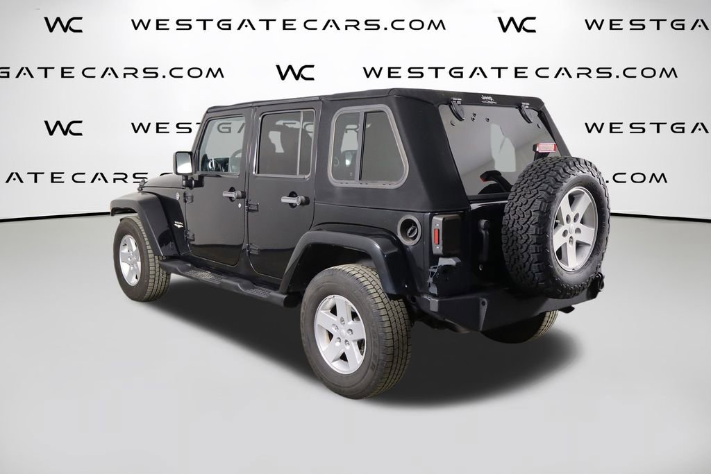 Used 2012 Jeep Wrangler Unlimited Sahara w/ Connectivity Group AWD/4WD image 36