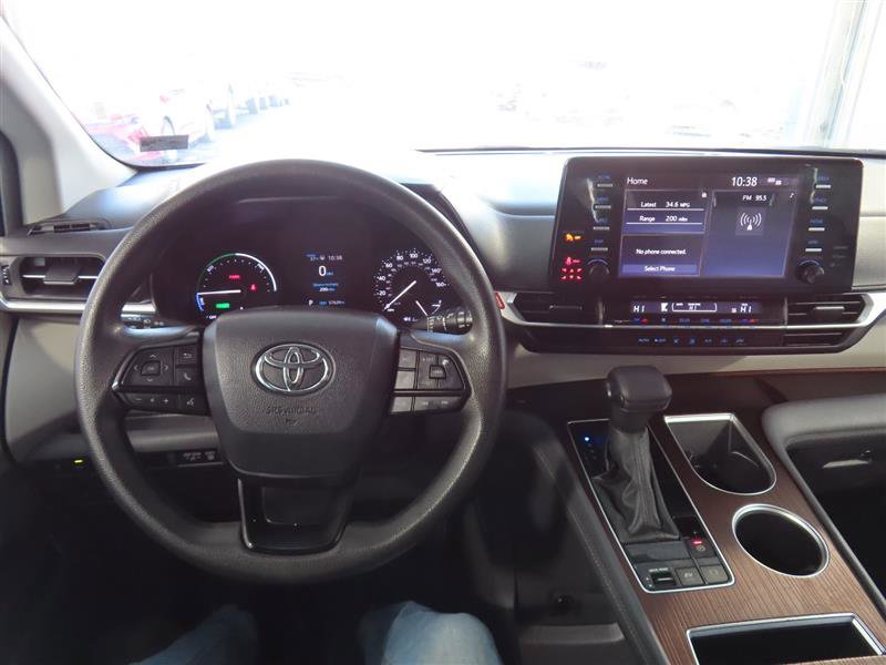Used 2024 Toyota Sienna LE image 20