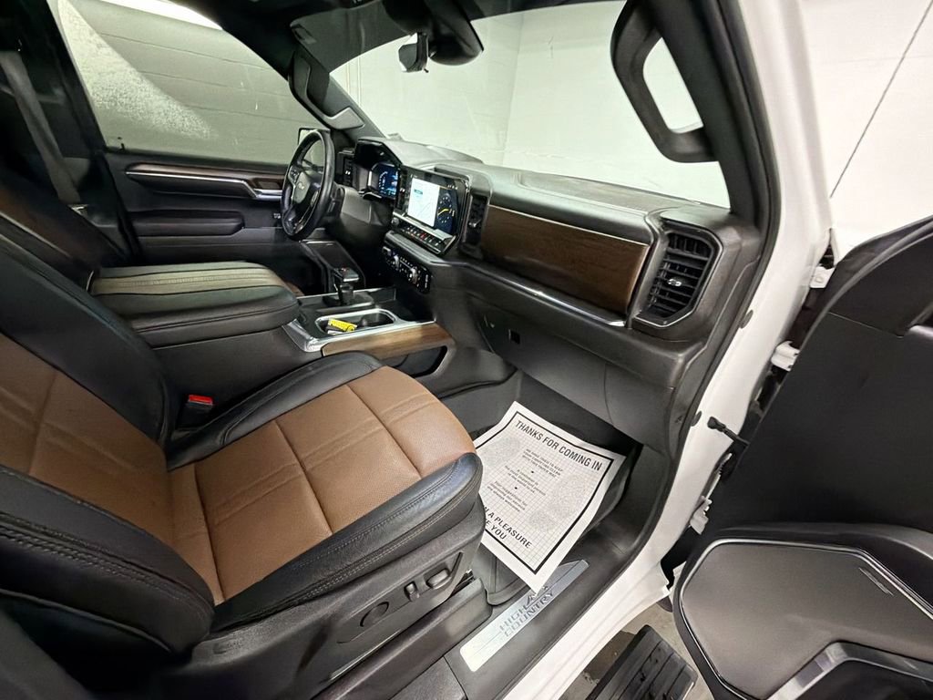 Certified 2024 Chevrolet Silverado 1500 High Country w/ Technology Package image 30