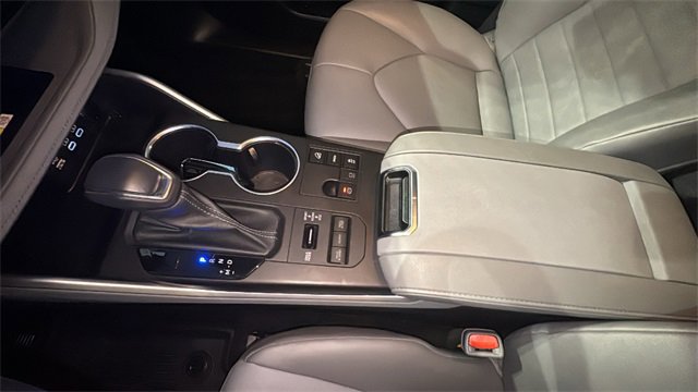 Used 2023 Toyota Highlander XLE image 20