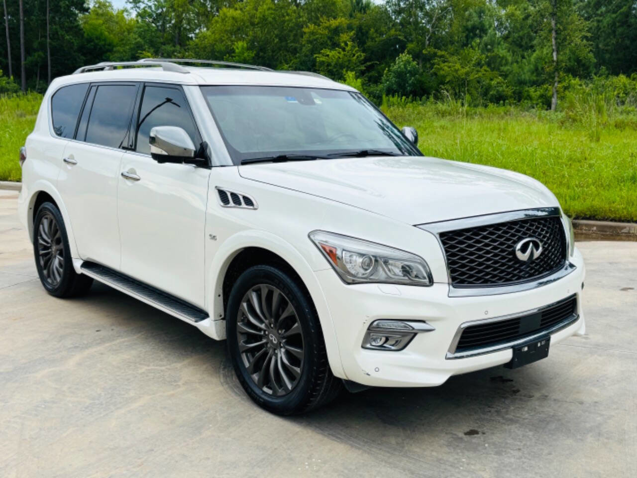 Used 2016 INFINITI QX80 Limited image 1