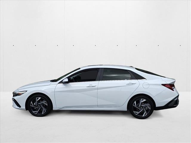 New 2025 Hyundai Elantra Limited image 5