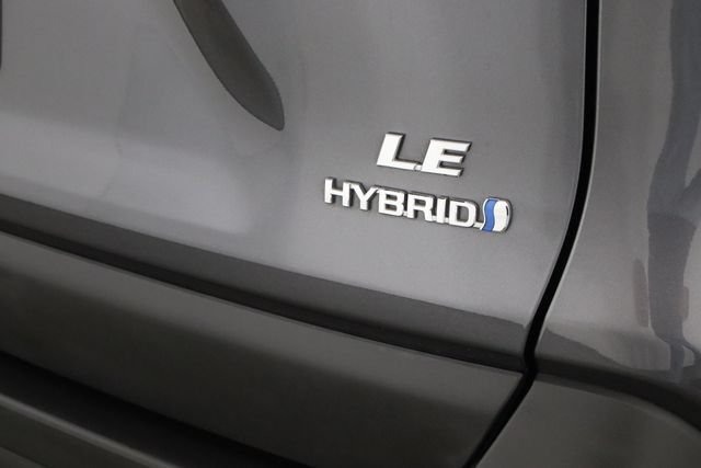 Used 2021 Toyota RAV4 LE w/ Carpet Mat Package (TMS) AWD/4WD image 37
