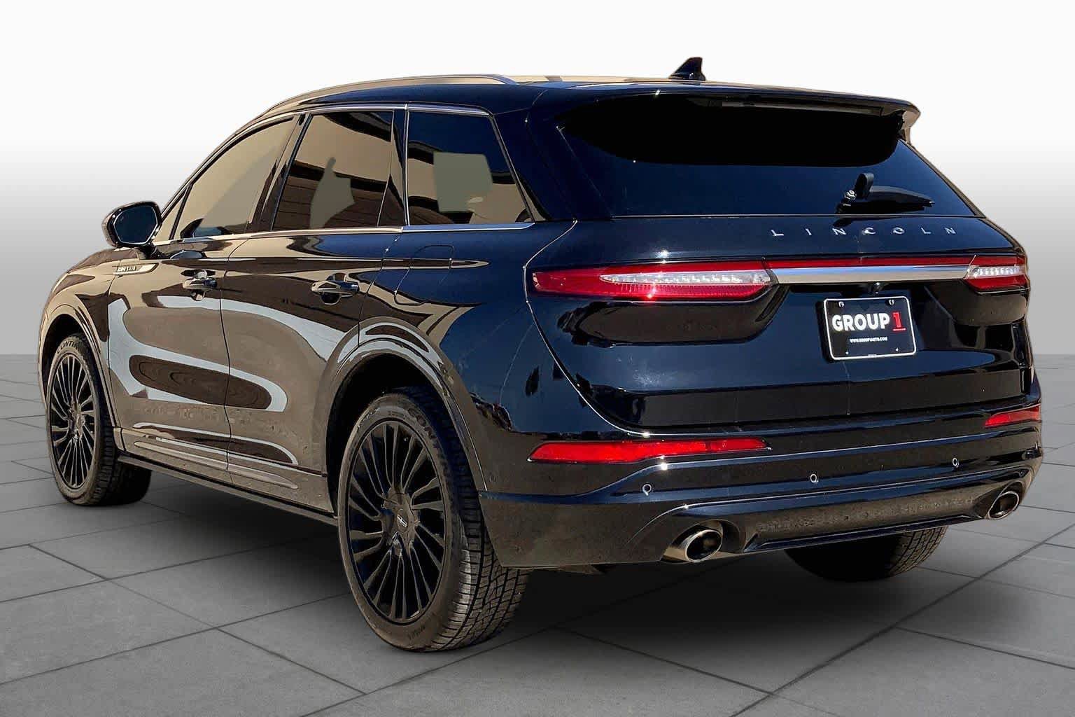 Used 2021 Lincoln Corsair Reserve w/ Equipment Group 201A FWD image 12