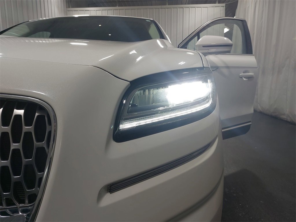 Used 2023 Lincoln Nautilus AWD w/ Premium Package image 61