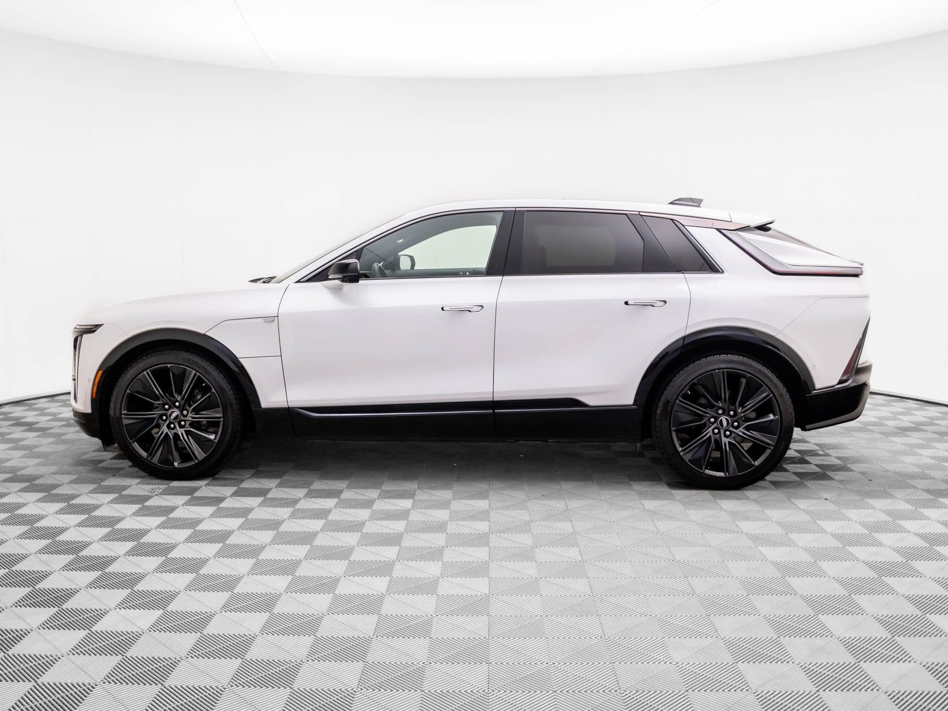 Certified 2024 Cadillac Lyriq Sport w/ Nappa Leather Package image 2