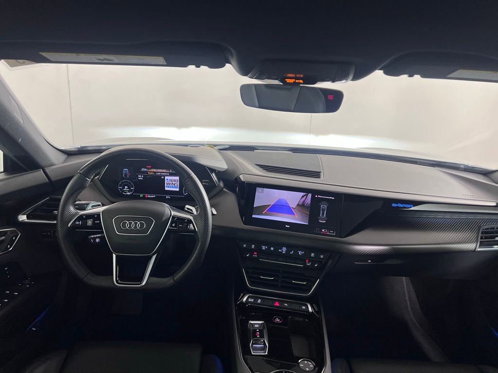 Used 2023 Audi e-tron GT Premium Plus image 19