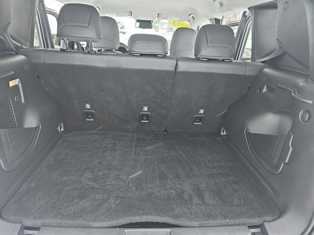 Used 2023 Jeep Renegade Limited image 12