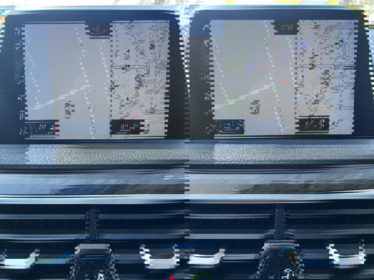 Used 2019 BMW 740i xDrive image 15