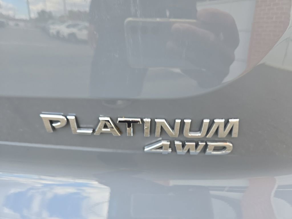 Used 2023 Nissan Pathfinder Platinum w/ Lighting Package (N92) image 16